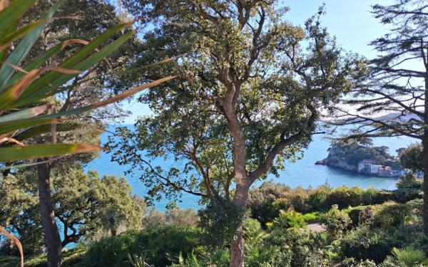 Appartement à vendre    4 pièces • 104 m2 Toulon