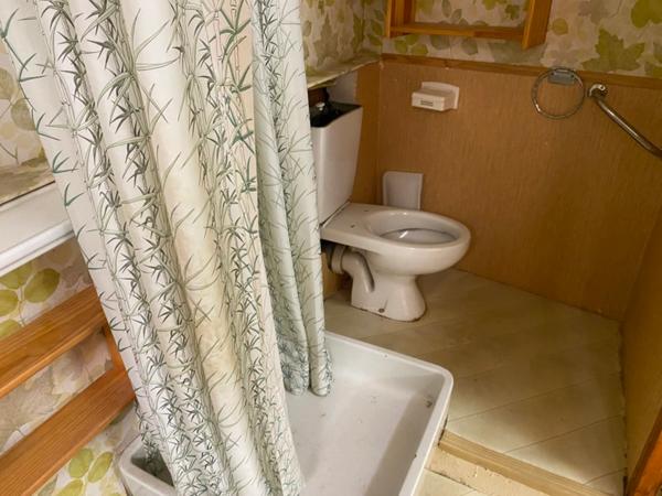 Dpt Pyrénées Orientales (66), à vendre EUS, Maison 4 pièces 73 m² cour intérieure à rénover