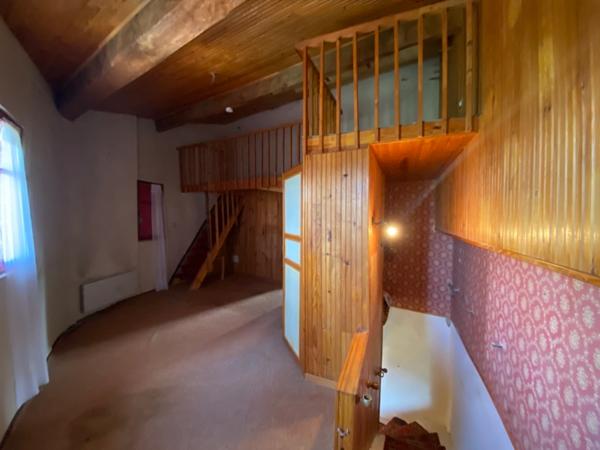 Dpt Pyrénées Orientales (66), à vendre EUS, Maison 4 pièces 73 m² cour intérieure à rénover