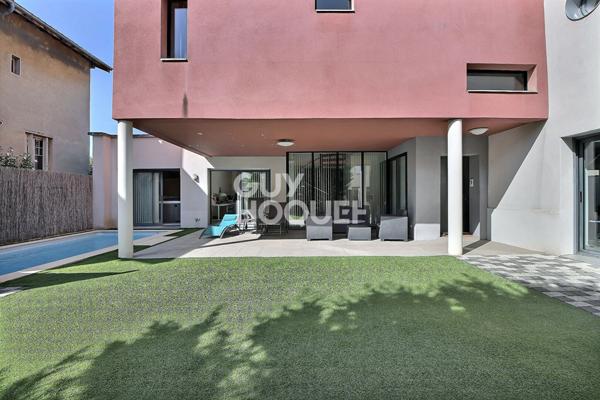 Montchat - Maison contemporaine T7 - 4 chambres avec piscine, sauna, hammam, garage et cave - 69003