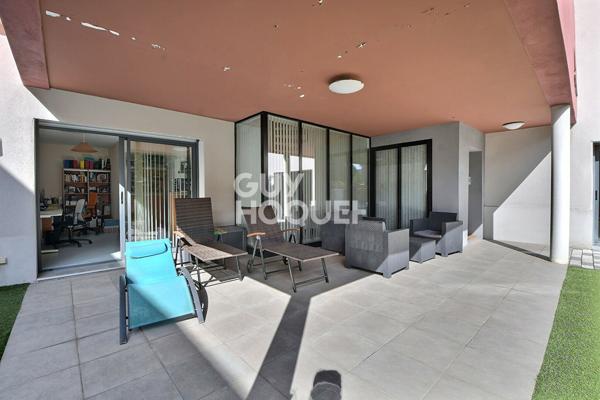 Montchat - Maison contemporaine T7 - 4 chambres avec piscine, sauna, hammam, garage et cave - 69003
