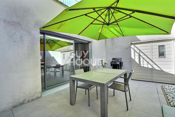Montchat - Maison contemporaine T7 - 4 chambres avec piscine, sauna, hammam, garage et cave - 69003