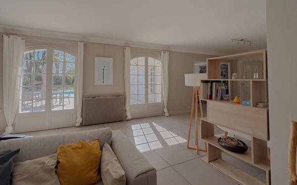 Maison à vendre    6 pièces •  Lons