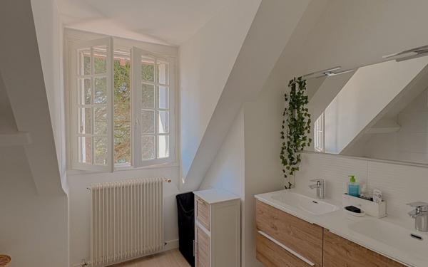 Maison à vendre    6 pièces •  Lons