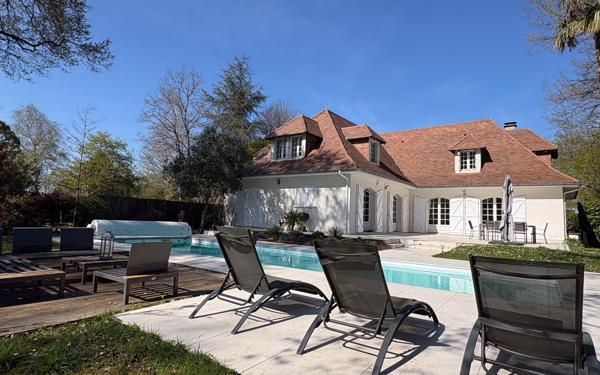 Maison à vendre    6 pièces •  Lons