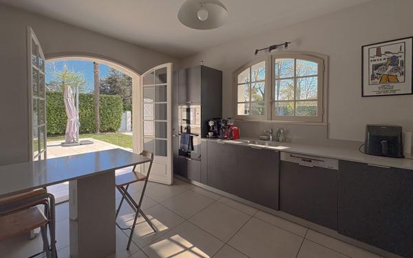 Maison à vendre    6 pièces •  Lons