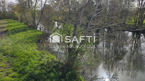 Terrain de loisir d’environ 1000 m² avec accès direct à la rivière La Dronne, sera borner après le passage du géomètre