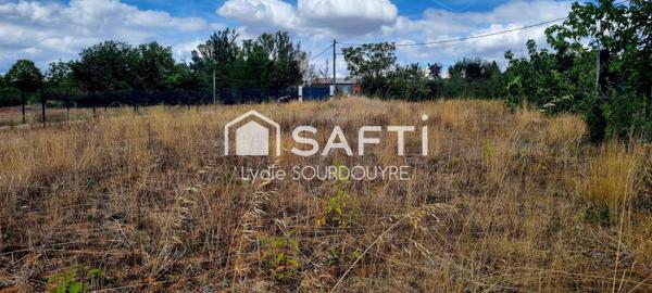 Terrain à vendre à AVIGNONET-LAURAGAIS de 1030m²