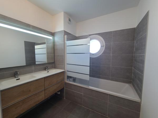 Appartement
         4 pièces
        - 105 m² Exclusivité 499 000 € *