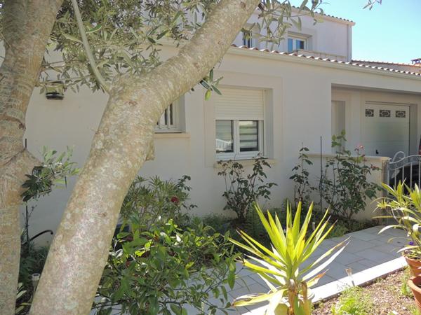 Maison  7 pièce(s)  5 chambre(s)  175 m²