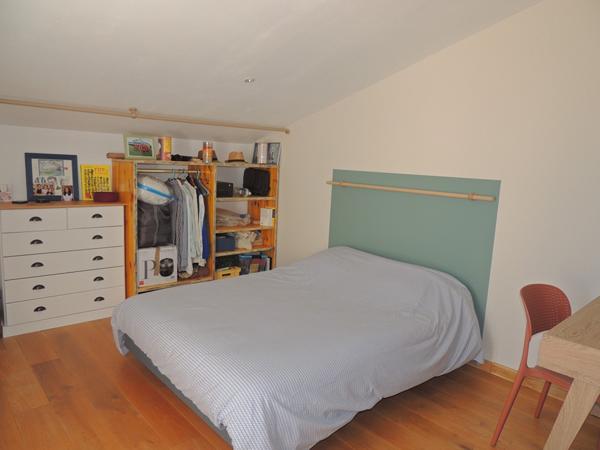Maison  7 pièce(s)  5 chambre(s)  175 m²