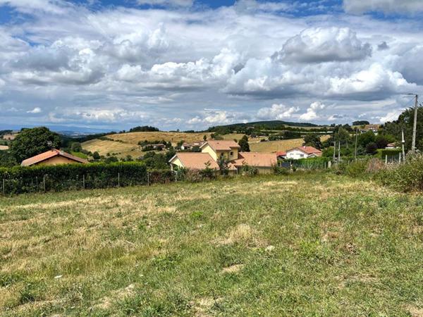 Terrain viabiilisé avec vue de 865 m²