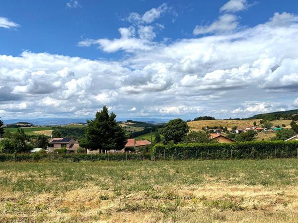Terrain viabiilisé avec vue de 865 m²