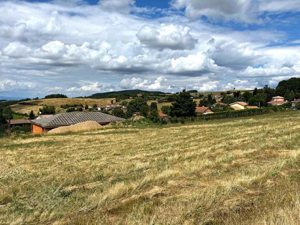 Terrain viabiilisé avec vue de 865 m²