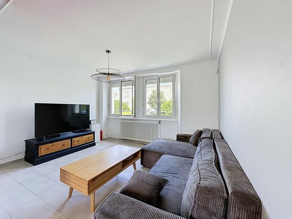 MAISON TROIS CHAMBRES A VENDRE BREST PETIT KERZU - GARAGE