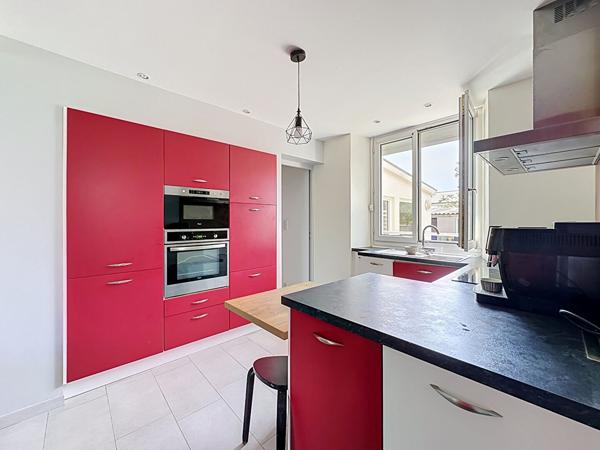 MAISON TROIS CHAMBRES A VENDRE BREST PETIT KERZU - GARAGE