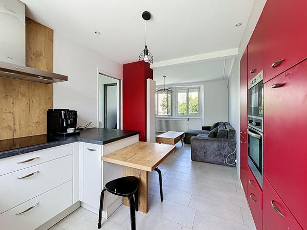 MAISON TROIS CHAMBRES A VENDRE BREST PETIT KERZU - GARAGE