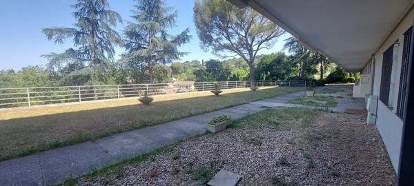 30.GARD.NIMES. APPARTEMENT DE 38 m² AVEC BALCON DANS RESIDENCE CALME ET SECURISEE QUARTIER CAMPLANIER