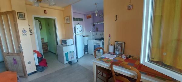 30.GARD.NIMES. APPARTEMENT DE 38 m² AVEC BALCON DANS RESIDENCE CALME ET SECURISEE QUARTIER CAMPLANIER