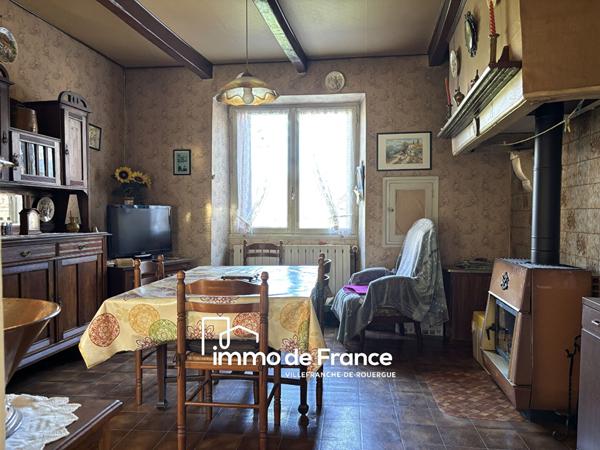 Ensemble immobilier - Maison d'habitation et dépendance à rénover - La Rouquette