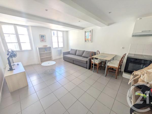 Appartement T2 à vendre  2 pièces - 32 m 2   TOULON  - 83