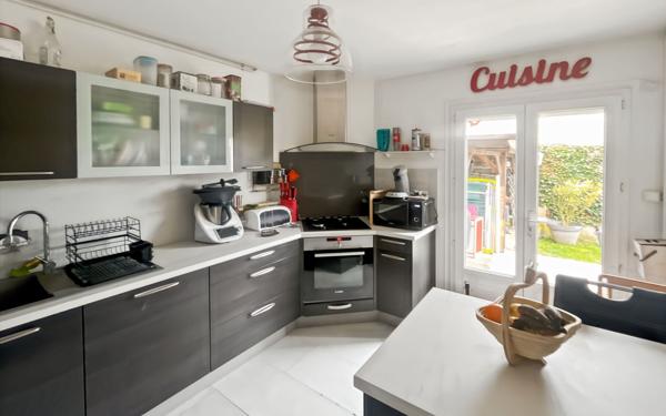 Maison à vendre    5 pièces •  La Chapelle-Saint-Mesmin