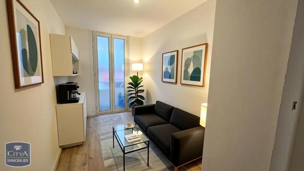 Local professionnel à vendre 94.87m²