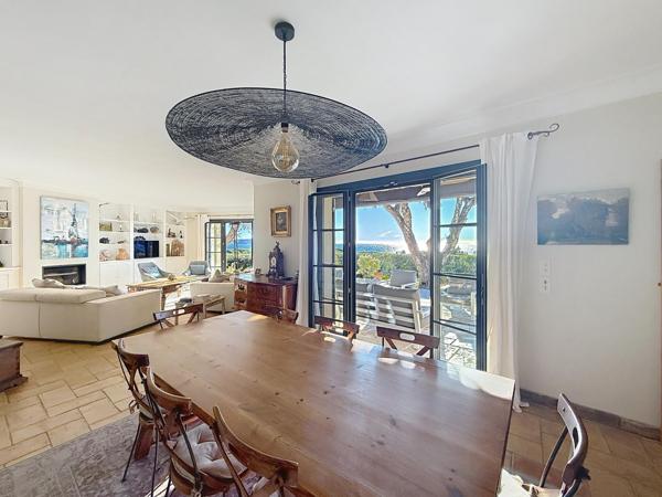 Maison à vendre  5 pièces - 173 m2 CAVALAIRE SUR MER - 83