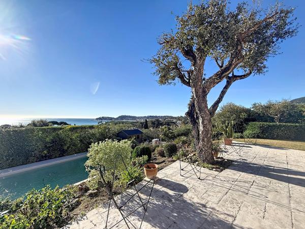 Maison à vendre  5 pièces - 173 m2 CAVALAIRE SUR MER - 83