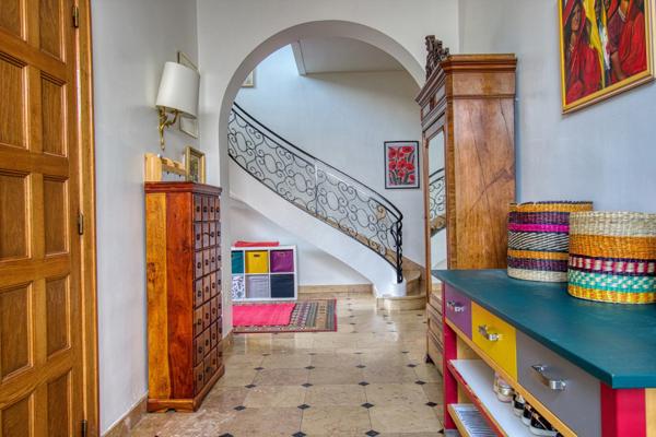 Maison 10 pièces - 378 m²