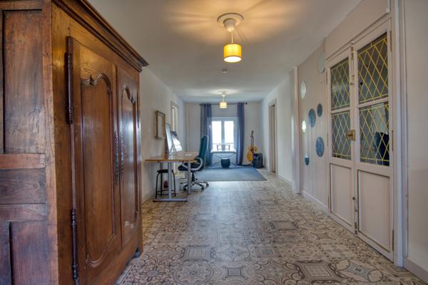 Maison 10 pièces - 378 m²