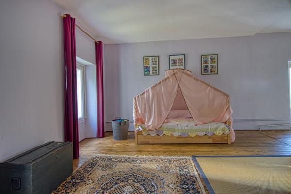 Maison 10 pièces - 378 m²