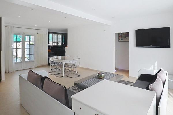 Opportunité rare au Blanc-Mesnil : Projet de surélévation validé – terrain 340 m² – Le Blanc-Mesnil