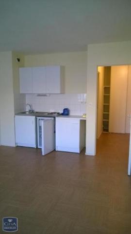 Appartement à louer 1 pièce 29.28m² Tours (37000)