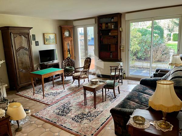 Maison de plain pied à vendre à Villepreux - Magnifique jardin. Rare opportunité