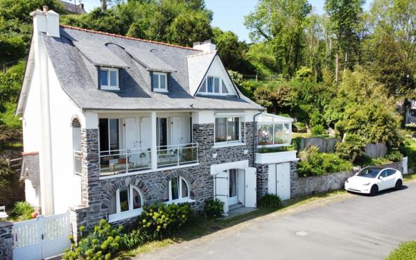 Maison à vendre    8 pièces •  Plestin-les-Grèves