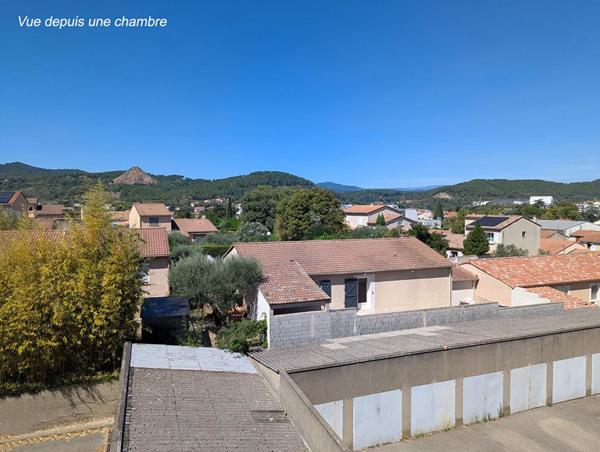 Appartement T4 - 67.52m² - 3 chambres - climatisation - balcon - loggia - garage - cave