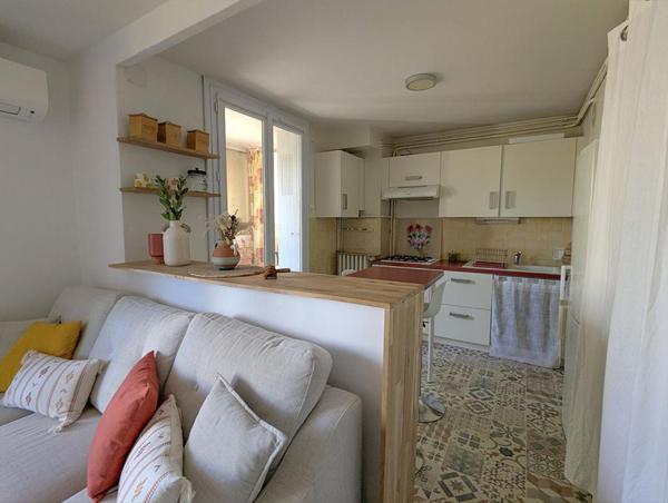 Appartement T4 - 67.52m² - 3 chambres - climatisation - balcon - loggia - garage - cave