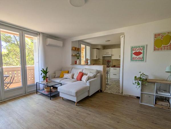 Appartement T4 - 67.52m² - 3 chambres - climatisation - balcon - loggia - garage - cave