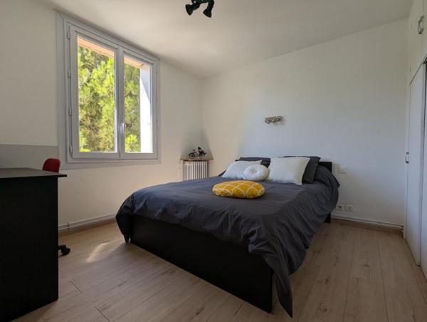 Appartement T4 - 67.52m² - 3 chambres - climatisation - balcon - loggia - garage - cave