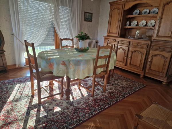 Dpt Vosges (88), à vendre proche de CONTREXEVILLE MAISON P6 avec GARAGE + DEPENDANCE de 400 m2 / TERRAIN 2000 m2