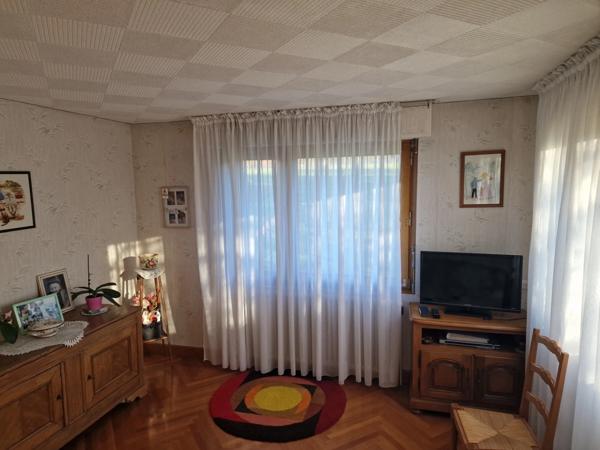 Dpt Vosges (88), à vendre proche de CONTREXEVILLE MAISON P6 avec GARAGE + DEPENDANCE de 400 m2 / TERRAIN 2000 m2