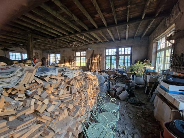 Dpt Vosges (88), à vendre proche de CONTREXEVILLE MAISON P6 avec GARAGE + DEPENDANCE de 400 m2 / TERRAIN 2000 m2