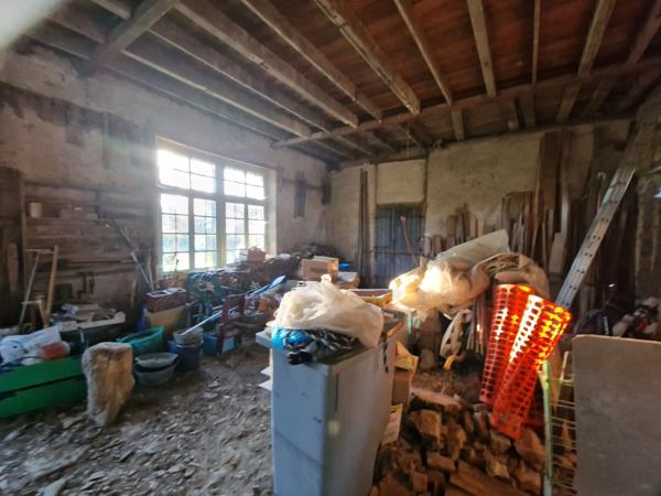 Dpt Vosges (88), à vendre proche de CONTREXEVILLE MAISON P6 avec GARAGE + DEPENDANCE de 400 m2 / TERRAIN 2000 m2