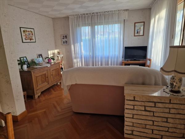 Dpt Vosges (88), à vendre proche de CONTREXEVILLE MAISON P6 avec GARAGE + DEPENDANCE de 400 m2 / TERRAIN 2000 m2