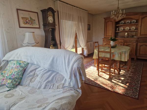 Dpt Vosges (88), à vendre proche de CONTREXEVILLE MAISON P6 avec GARAGE + DEPENDANCE de 400 m2 / TERRAIN 2000 m2