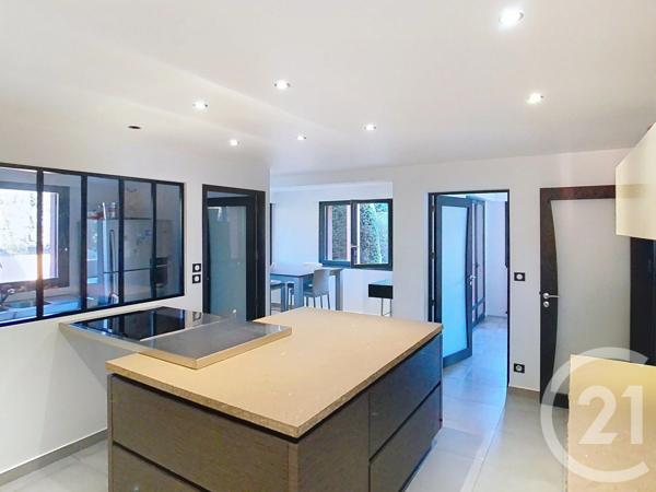 Maison à vendre  9 pièces - 243,31 m2 THIAIS - 94