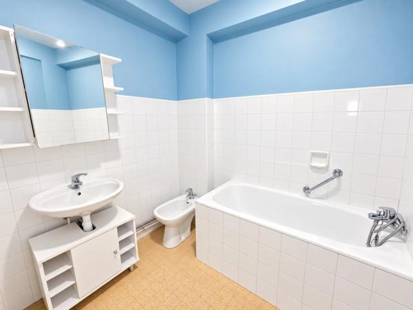 Appartement à vendre 3 pièces MARSEILLE 7EME ARRONDISSEMENT (13)