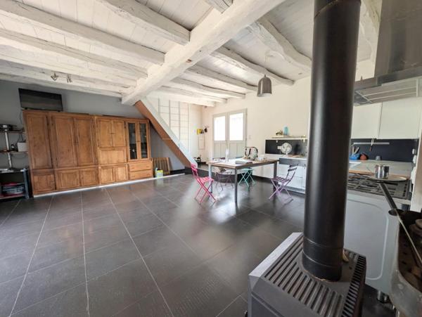 Maison en pierre au cœur du Revermont