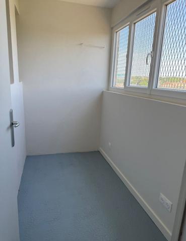Niort proche centre, Appt T3 rénové avec garage, Niort 79000